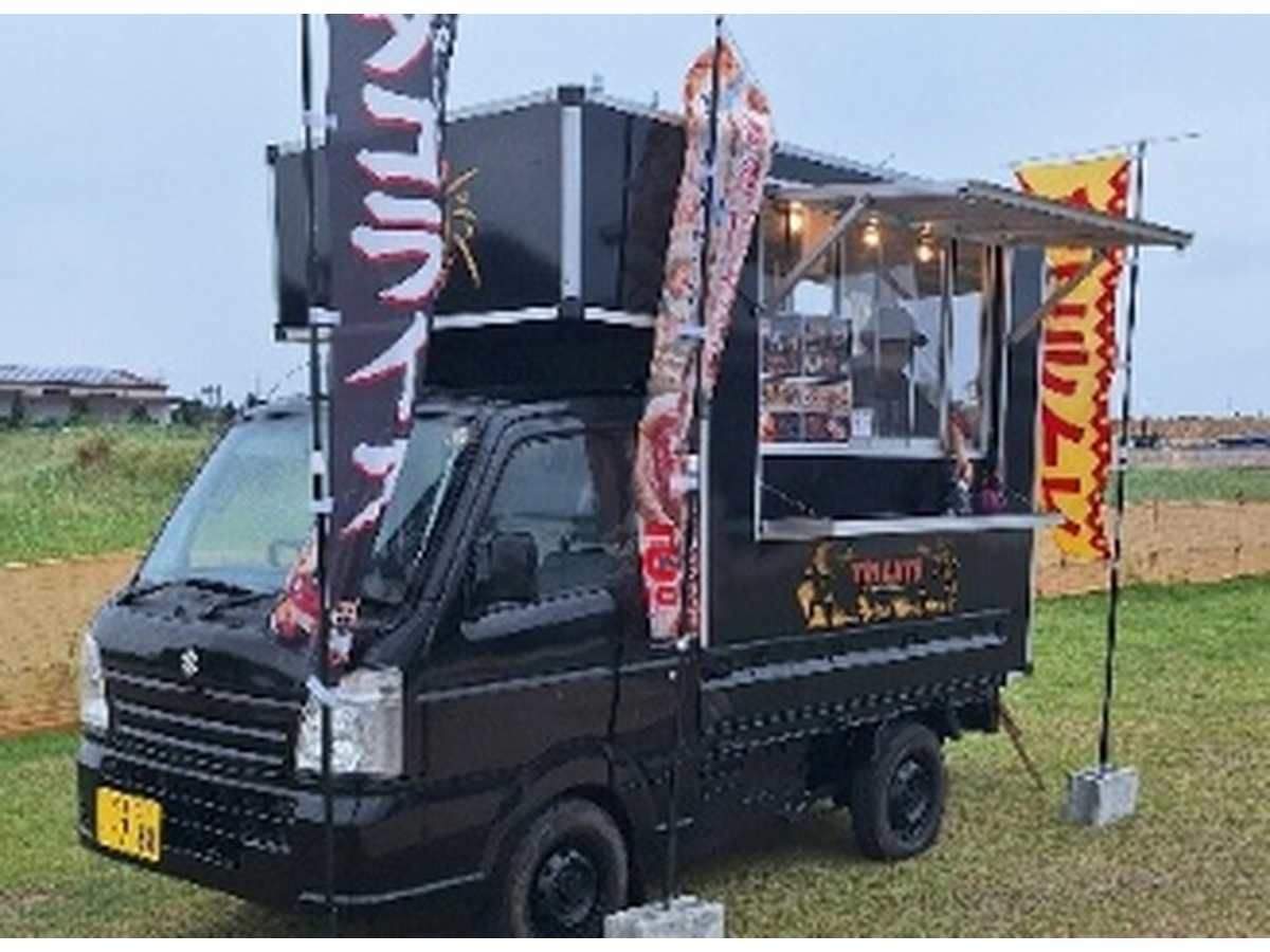 TRI EATS キッチンカー